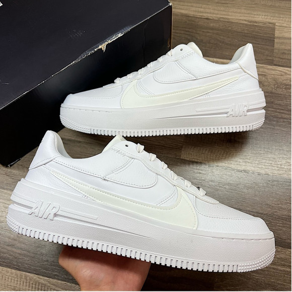 Nike Shoes - Nike AF1 Platform